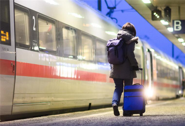 Bahnreisende brauchen im Januar wieder starke Nerven.