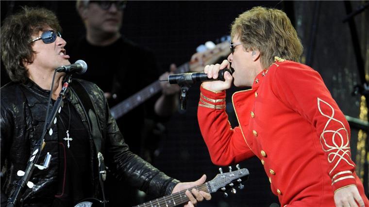 Richie Sambora liebäugelt mit Bon-Jovi-Reunion Bald wieder zusammen auf Tour? Jon Bon Jovi (r) und Richie Sambora.
