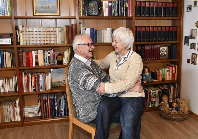 Große Liebe: Diese Bremerhavener sind seit 60 Jahren verheiratet Barbara und Jürgen Sandmann aus Bremerhaven haben am 30. Dezember ihren Ehrentag.