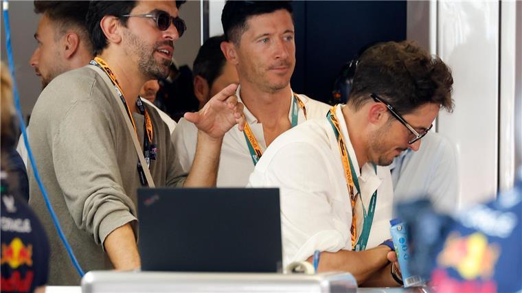 Barcelonas Stürmerstar Lewandowski ist Formel-1-Fan. 