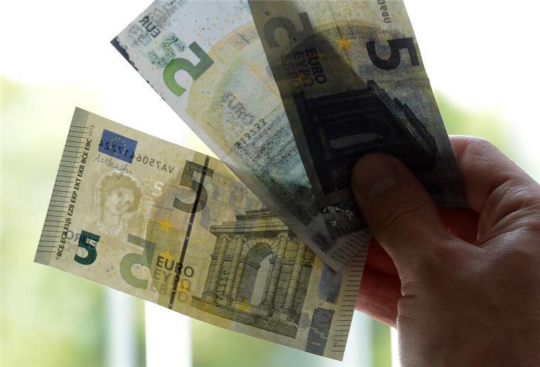 Echter Fünf-Euro-Schein mit Wasserzeichen. 