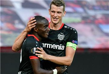 Bayer Leverkusen - hier mit Moussa Diaby (links) und Lars Bender - freut sich auf den Vergleich mit Inter Mailand. 