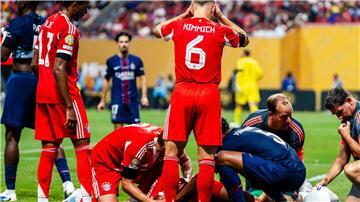 Bayerns Spieler Jamal Musiala wurde im Spiel gegen Paris Saint-Germain schwer verletzt.