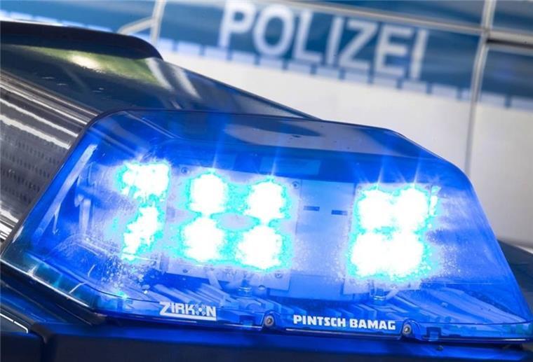 Beamte der Autobahnpolizei Sittensen haben in der Nacht zum Dienstag auf der Hansalinie A1 einen 19-jährigen Fahranfänger aus dem Verkehr gezogen (Symbolbild).