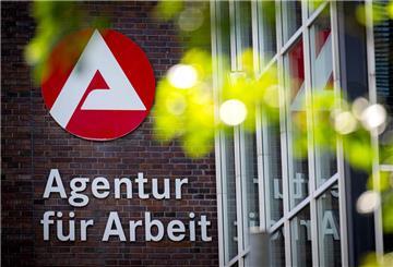 Beendete Verträge und schwache Konjunktur belasten den Bremer Arbeitsmarkt.