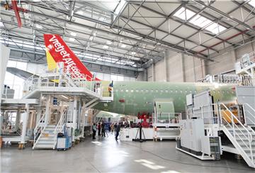 Bei Airbus werden wohl Tausende Stellen abgebaut.