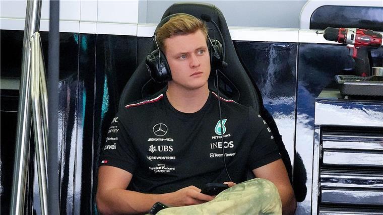 Bei Alpine ist nur noch ein Platz frei - Mick Schumacher ist im Rennen dabei.