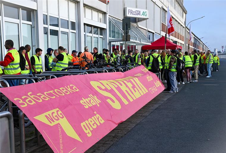 Bei dem Tiefkühlkosthersteller Frosta in Bremerhaven gibt es in der Frühschicht von 6 bis 8 Uhr einen Warnstreik.