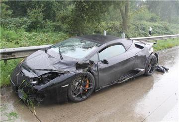 Bei dem Unfall auf der A 27 entstand ein Sachschaden von mehr als 180.000 Euro.
