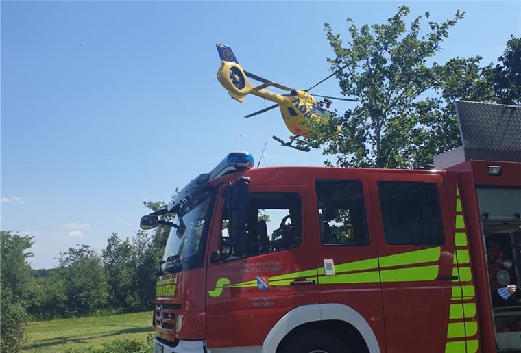 Bei dem Verkehrsunfall zwischen den Ortschaften Krempel und Wanna kam auch ein Hubschrauber zum Einsatz.