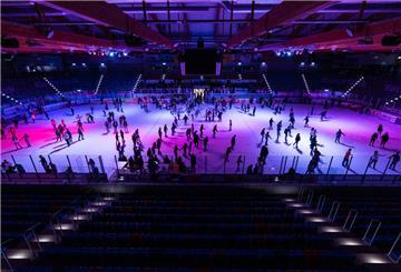 Blick auf die Eisdisco