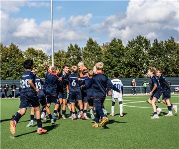 Fußballmannschaft jubelt