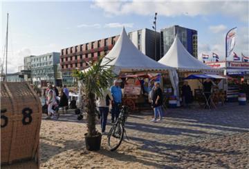 Bei den Matjestagen in Bremerhaven, 7. bis 9. Juli, gibt es wieder viel Fisch und Musik.