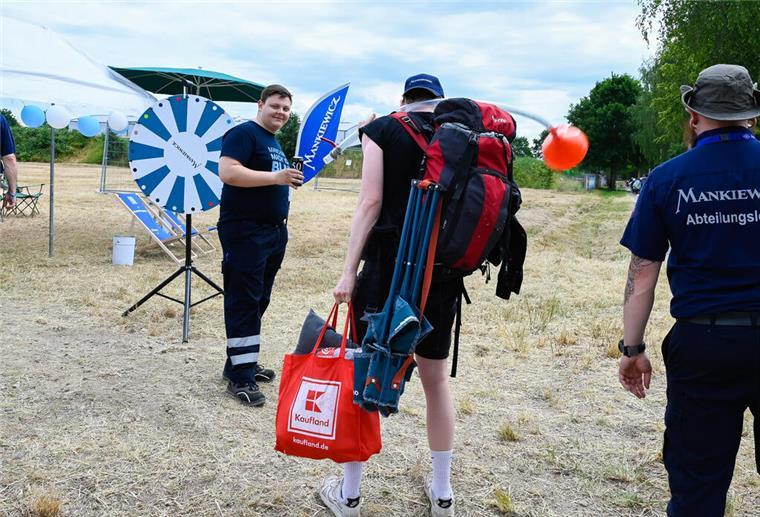 Bei der Anreise zum Hurricane-Festival machte der Lackhersteller Mankiewicz auf sich aufmerksam.