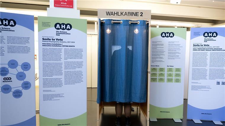 Bei der anstehenden Bundestagswahl muss aber jeder sein Kreuz noch selbst machen.