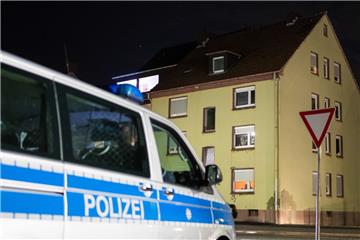 Bei der Durchsuchung einer Wohnung wegen Kinderpornografie-Verdachts in Recklinghausen hat die Polizei einen seit längerem vermissten 15-Jährigen entdeckt. 