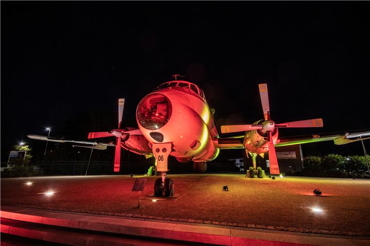 Bei der ersten Lichterwoche an der Wurster Küste werden auch historische Fluggeräte des Nordholzer Aeronauticums in Szene gesetzt. 