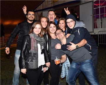 Bei der Erstsemesterparty verwandelten die Gäste die Hochschule Bremerhaven in einen Partytempel.