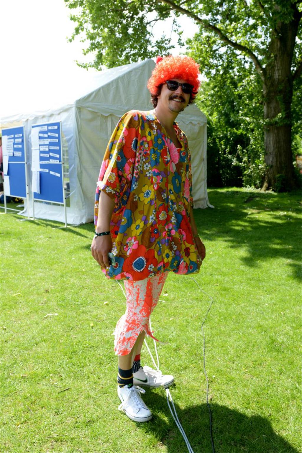 Bei der Fete rund ums Kutterpullen hatten sich viele Teilnehmer witzig kostümier...