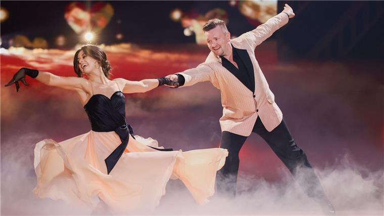 Erster Rauswurf bei „Let’s Dance“ Bei der Jury ganz hinten, in der Zuschauergunst weiter vorne: Ben Zucker.