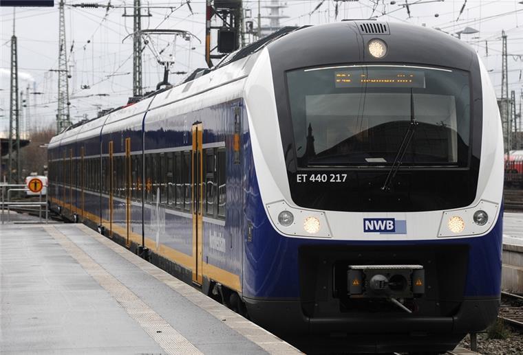 Regio-S-Bahn fährt wegen „Xandra“ mit reduzierter Geschwindigkeit Bei der Nordwestbahn reagiert man auf das Sturmtief.