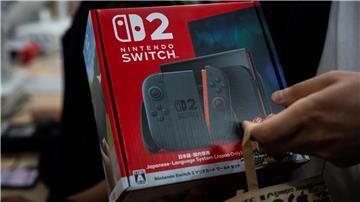 Bei der Switch 2 gibt es zum Teil immer noch Engpässe und Wartezeiten. (Archivbild)