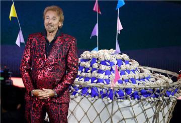 Bei der ZDF-Show "Wetten, dass..?" steht mit Thomas Gottschalk bei der Kinderwette neben einem Korb mit Teddybären. Nach dem erfolgreichen Comeback im November 2021 gibt es auch 2022 eine Wiederauflage der legendären ZDF-Samstagabendshow. 