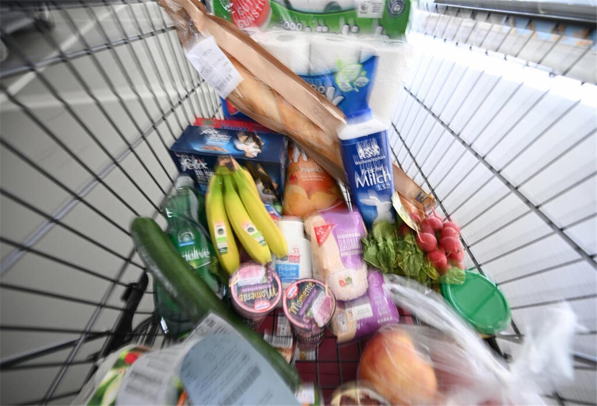 Alles muss raus! Edeka Schomacker in Bremerhaven schließt Bei Edeka in Bremerhaven muss alles raus!