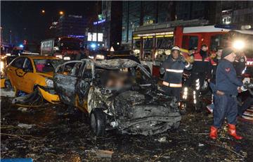 Bei einem Autobomben-Anschlag in Ankara sind nach bisherigen Informationen 27 Menschen getötet worden. 75 Menschen wurden verletzt. 