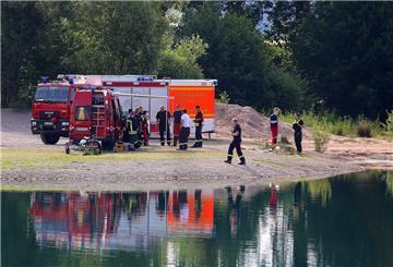 Bei einem Badeunfall am Falkensteinsee bei Ganderkesee im Landkreis Oldenburg ist am Mittwoch ein 72-jähriger Mann gestorben (Symbolbild).