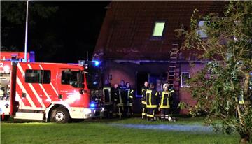 Bei einem Brand in einem Seniorenwohnheim im Landkreis Wesermarsch sind zwei Bewohner gestorben.