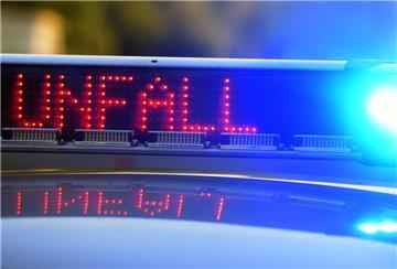 Bei einem Unfall in Butjadingen ist eine Motorradfahrerin tödlich verletzt worden.