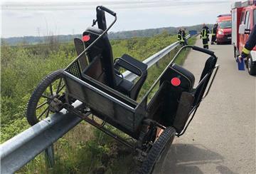 Kutsche überschlägt sich