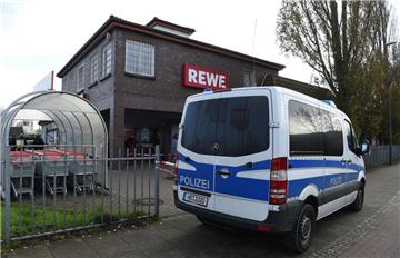 Bei einer Schießerei in diesem Supermarkt in Bremen-Oslebshausen ist ein Mann getötet worden.