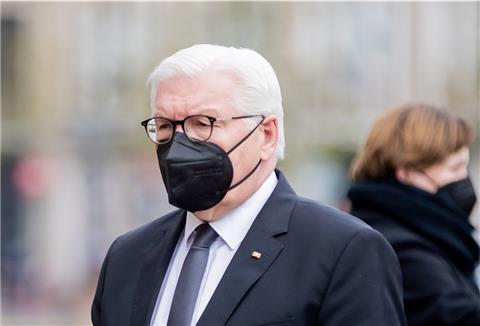 Bei einer Veröffentlichung des geänderten Infektionsschutzgesetzes im Bundesgesetzblatt noch am Donnerstag, tritt es an diesem Freitag in Kraft.