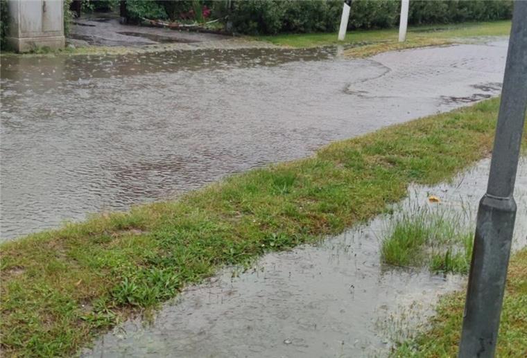 Bei Starkregen steht die Ostlandstraße in Hagen sofort unter Wasser. 
