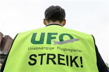 Bei Germanwings sollen die Flugbegleiter streiken.

