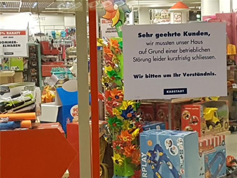 Bei Karstadt geht zwischenzeitlich nichts mehr.