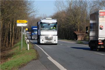 Bei Nückel soll die Zu- und Abfahrt der neuen  A20  auf die B71 einmünden. So sieht es der aktuelle Entwurf der Niedersächsischen Landesbehörde für Straßenbau und Verkehr vor. 