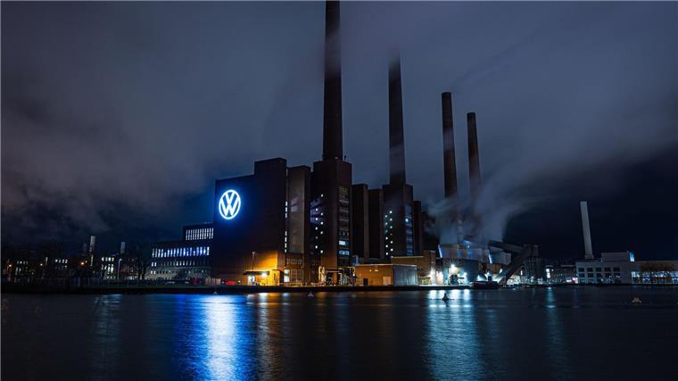 VW-Chef Blume: Kommen beim Sparen gut voran Bei Volkswagen müssen die Kapazitäten in der Produktion an die Realität angepasst werden - auch in Wolfsburg.