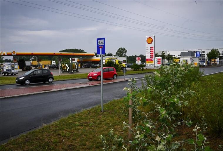 Beim Autohof Wulsdorf rechnet man wegen des Abrisses der Autobahnbrücke mit deutlich weniger Gästen.
