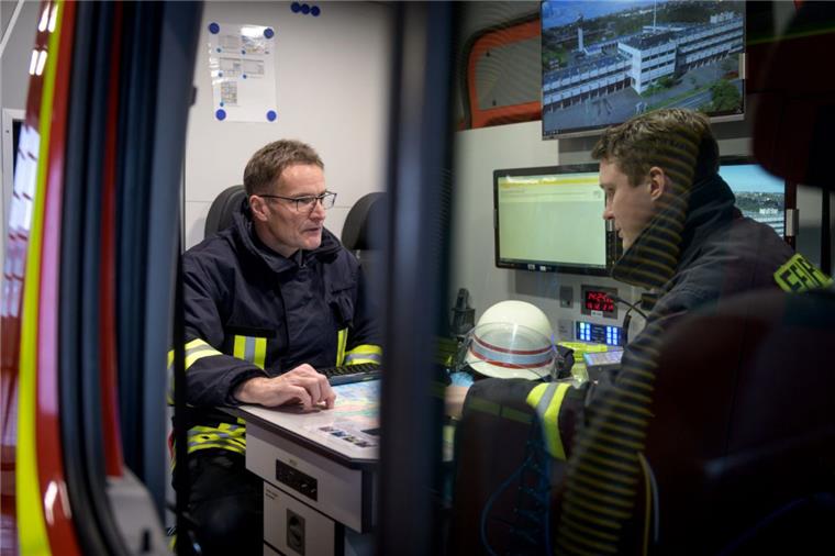 Beim Brand und beim Sinken der "Seute Deern" dabei: Feuerwehrmann Rainer Suhrhoff leitete beide Einsätze vor Ort. 