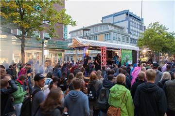Beim Bürgermove in Bremerhaven war trotz Schietwetter jede Menge los.