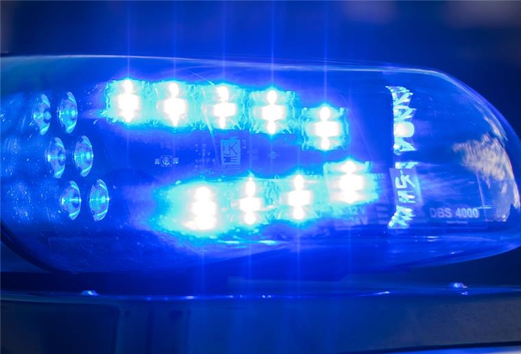 Driften geht daneben: Zwei Verletzte an der Stadthalle Beim Driften gab es einen Unfall auf dem Wilhelm-Kaisen-Platz.