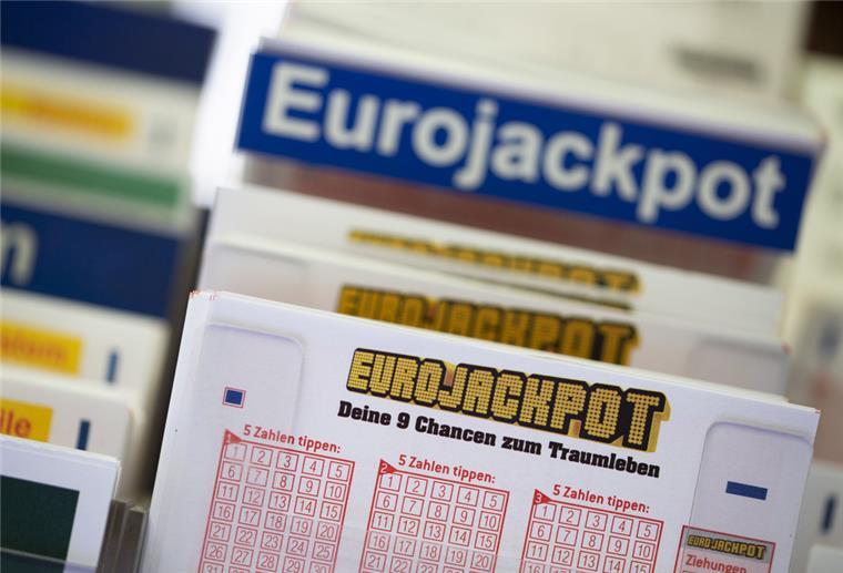 Eurojackpot: Wer knackt den Rekordgewinn mit 117 Millionen Euro? Beim Eurojackpot gibt es am Dienstag so viel Geld zu gewinnen wie noch niemals zuvor.