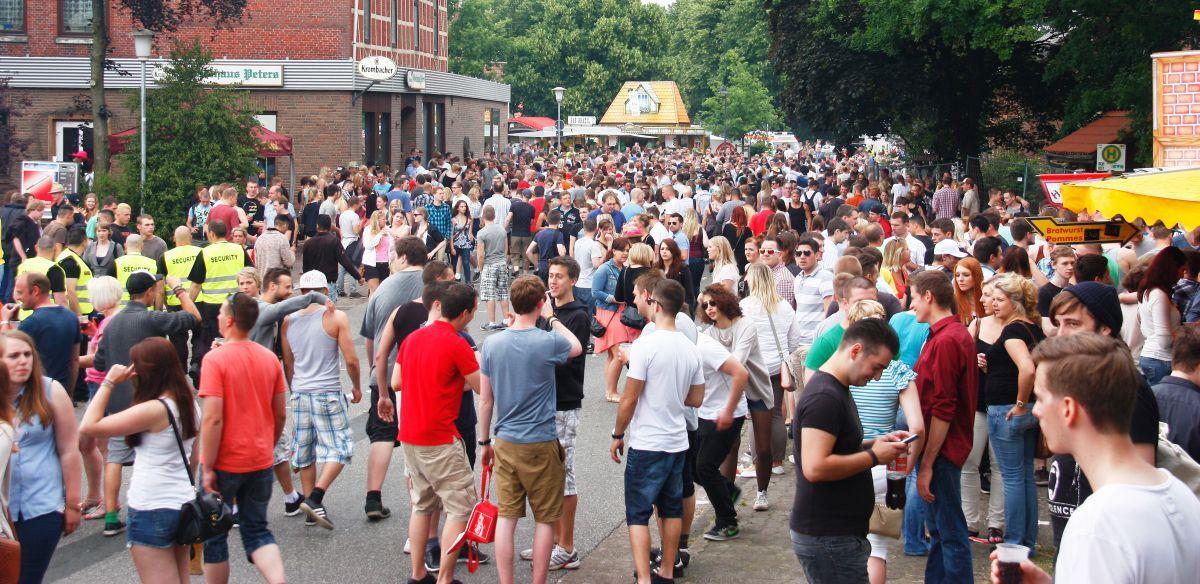 Frühtanz in Steinau ist an Pfingsten ein Dauerbrenner Beim Frühtanz wird ganz Steinau zur Partyzone.