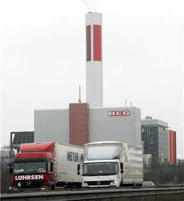Beim Müllentsorgen auf dem Wertstoffhof in der Nähe der Müllverbrennungsanlage musste unser Autor Geld bezahlen. 