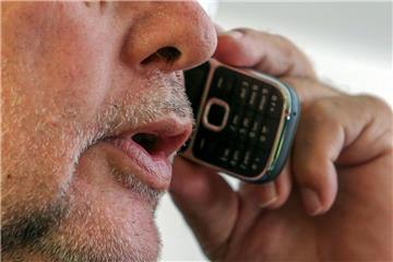 Beim Opfer-Telefon des Weißen Rings können Betroffene nach Straftaten Rat und Hilfe bekommen. In Zukunft können sie auch per E-Mail Kontakt aufnehmen. 