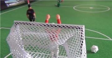 Beim Redaktions-Tippkick setzt sich Deutschland gegen Polen durch. 