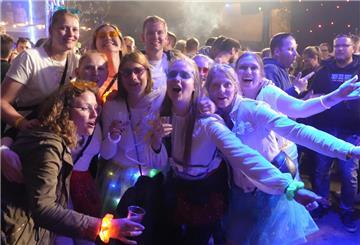 Beim „Rock in den Mai“ in Sievern wurde gefeiert, gefeiert und gefeiert.